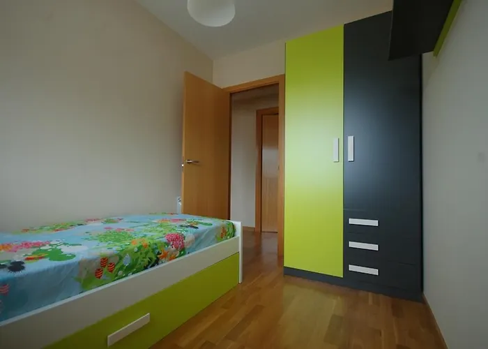 Lets Holidays Beautiful With Pool Tossa Apartment