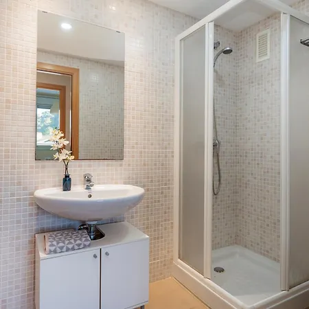 Apartmán Lets Holidays Beautiful With Pool Tossa